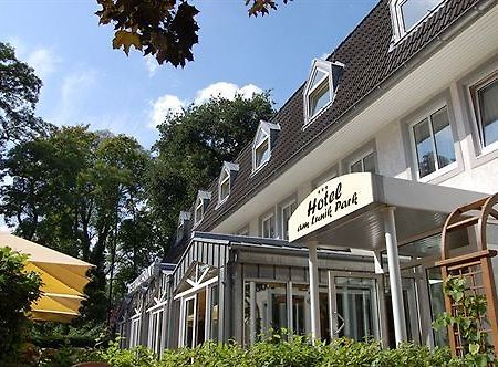 Biohotel Am Lunik Park Hohen Neuendorf Bagian luar foto