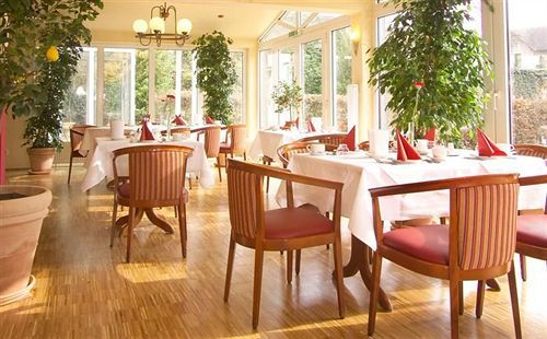 Biohotel Am Lunik Park Hohen Neuendorf Restoran foto